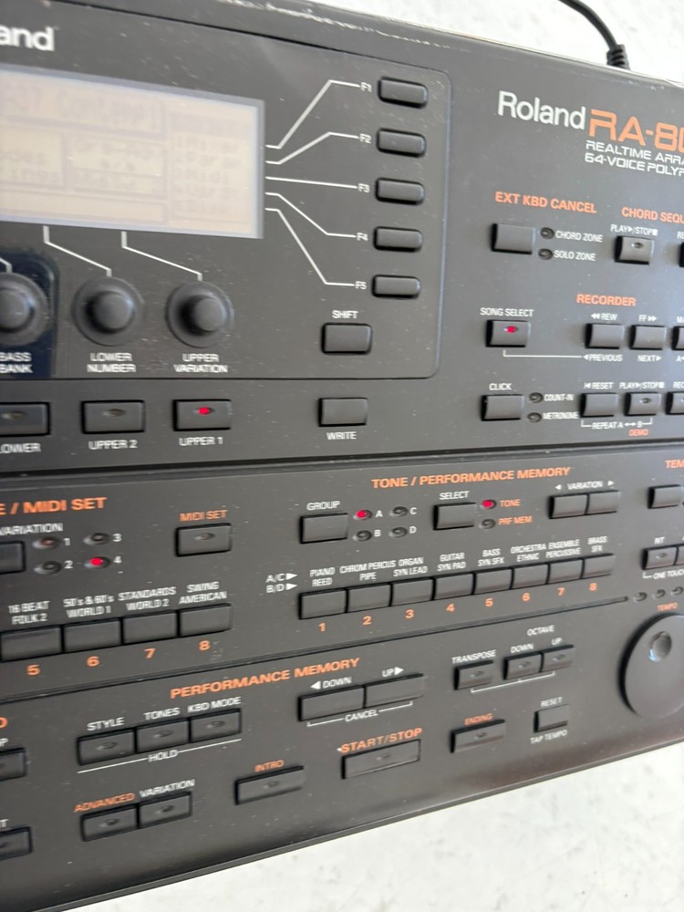 Roland RA800 Synthesizer