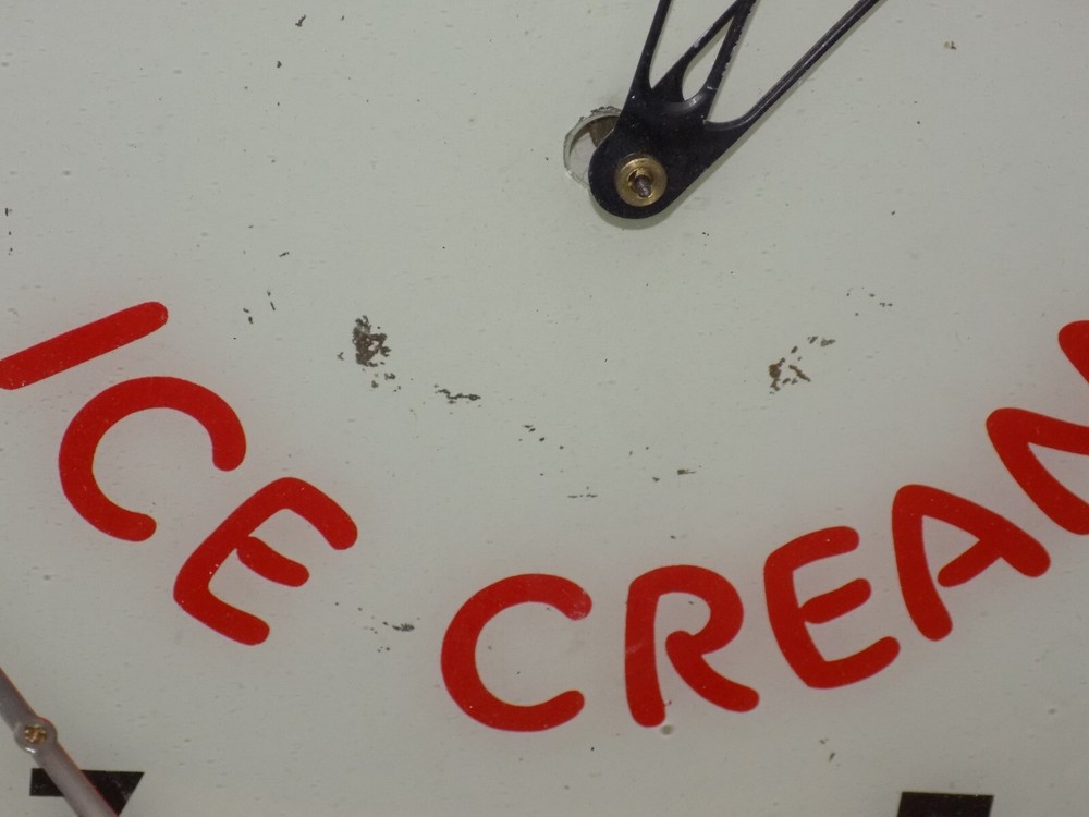 Vintage Dairylea Ice Cream Pam Clock
