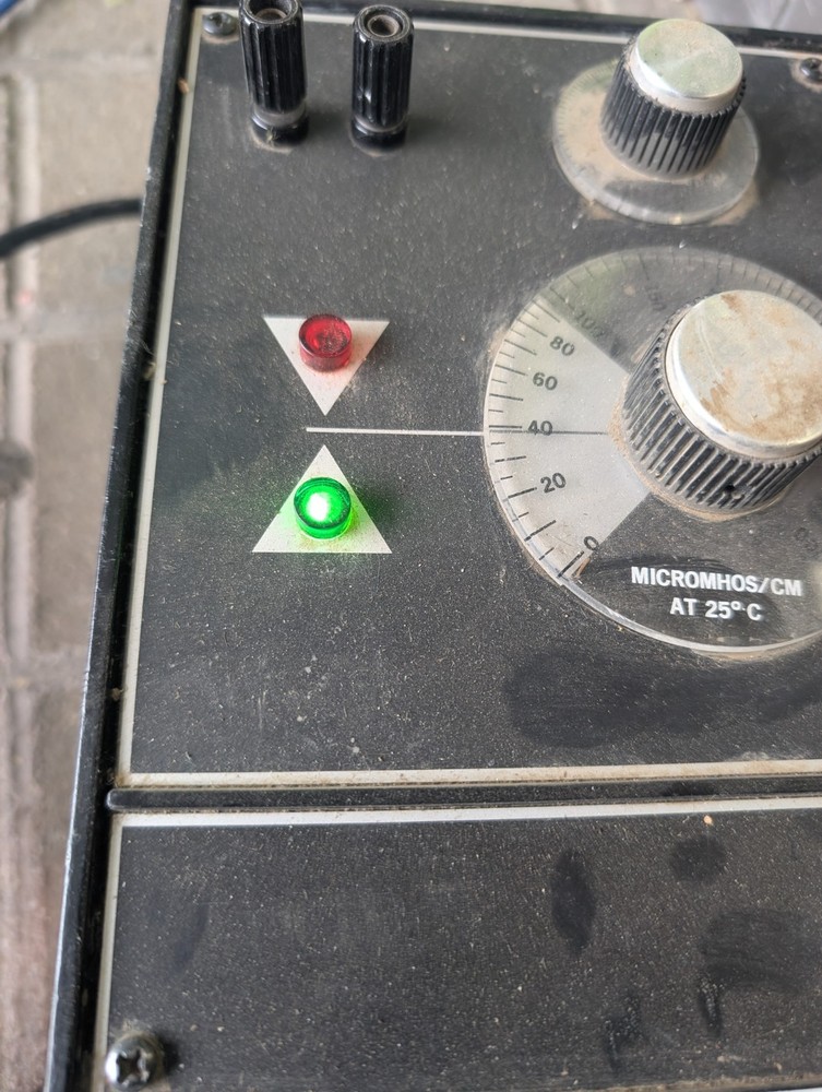Beckman Solu-Bridge SD-178 Conductivity Controller - USED
