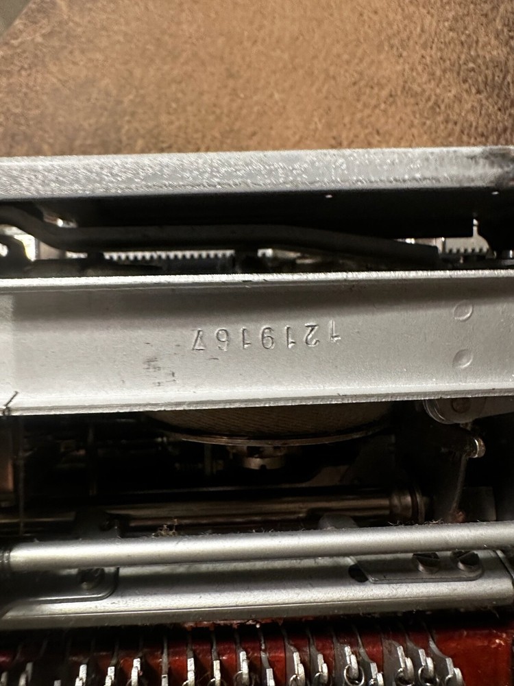 Olympia 1958 SM3 grey Typewriter with Case