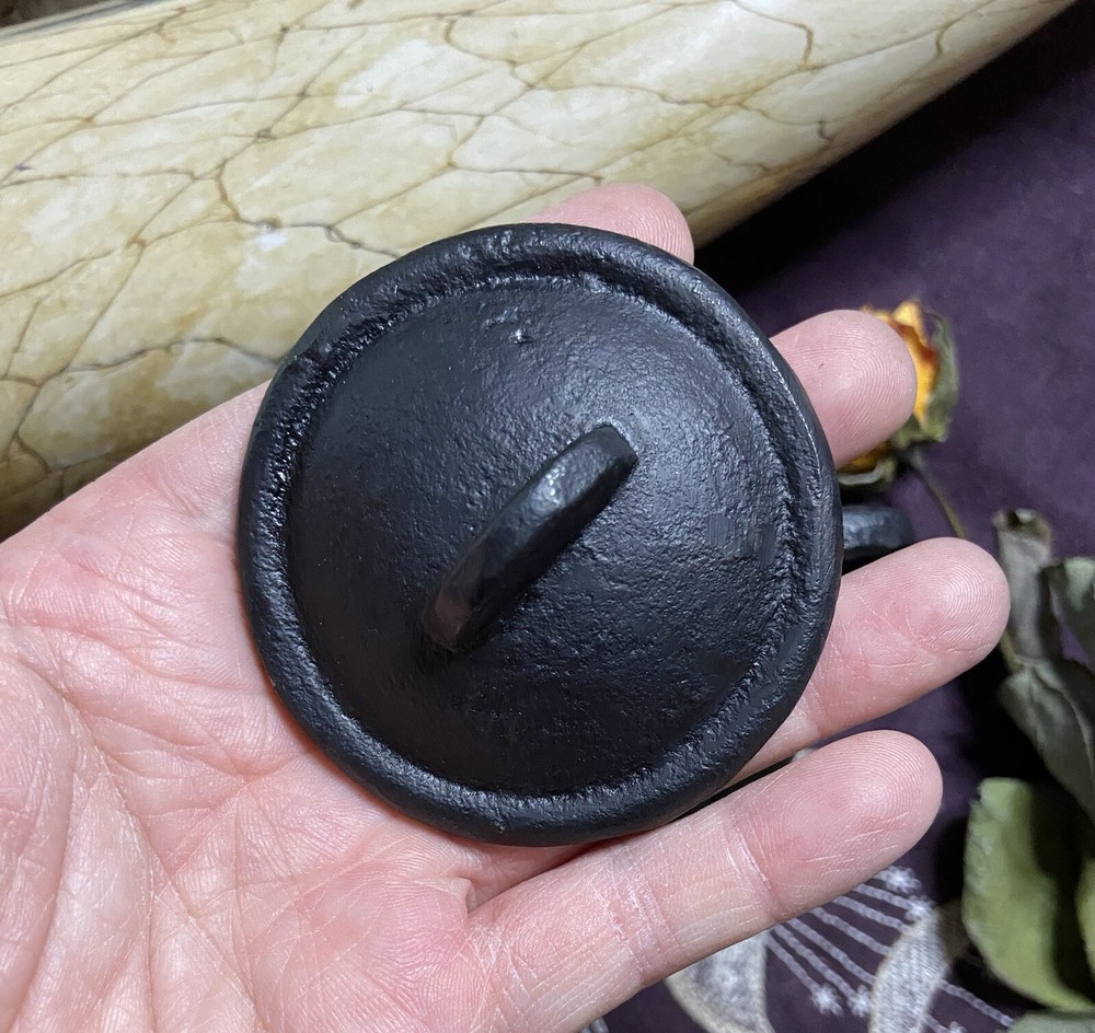Mini Cast Iron Cauldron With Pentacle, Pagan, Witchcraft, Altar Tools, Voodoo