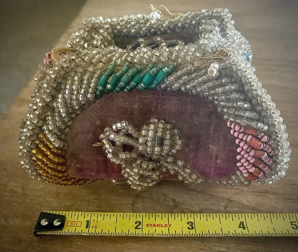 ANTIQUE Native American BEADED POUCH