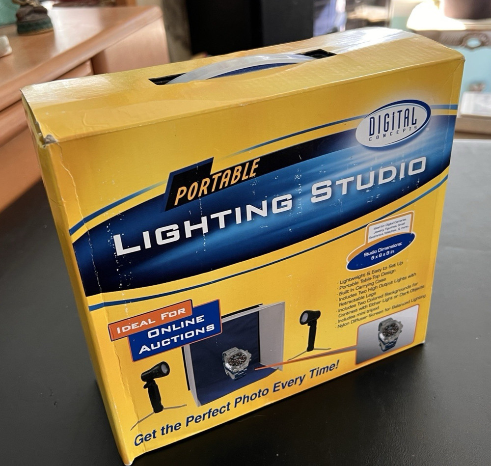 Digital Concepts Portable Lighting Studio New Open Box