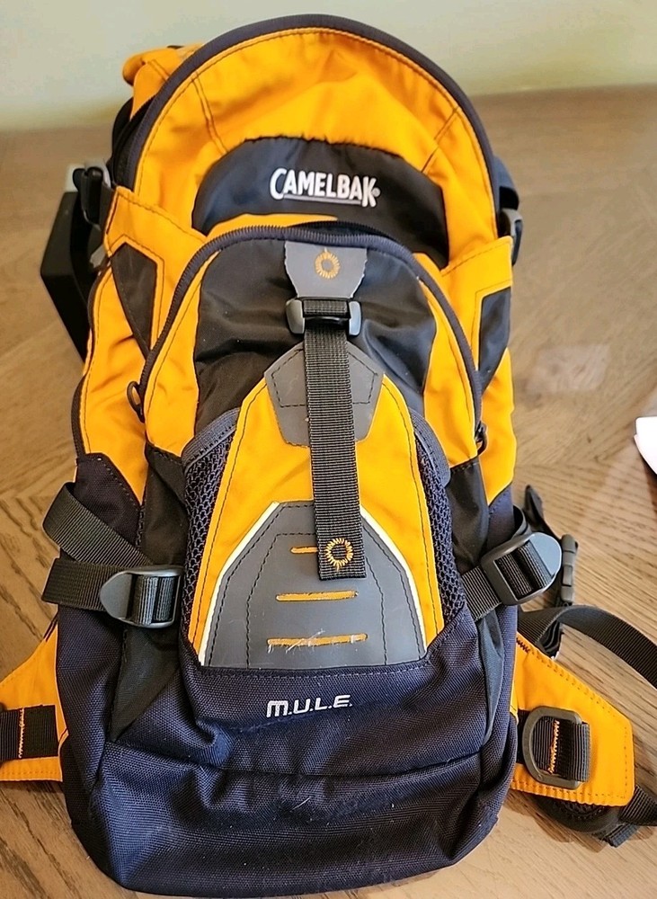 Camelbak Mule Hydration Backpack With Accessories ( See Photos)