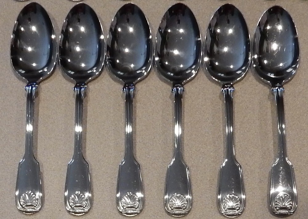 REED & BARTON COLONIAL SHELL FLATWARE STAINLESS SILVERWARE 30 PC. LOT