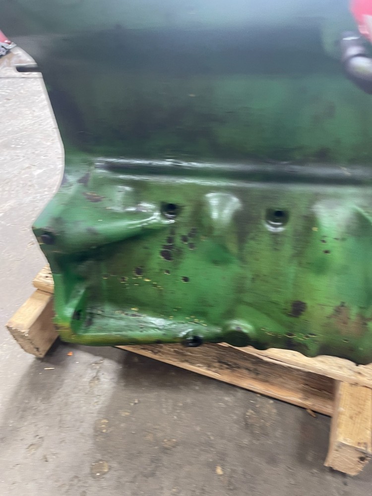 1982 John Deere 2940 Tractor Engine Block R72975