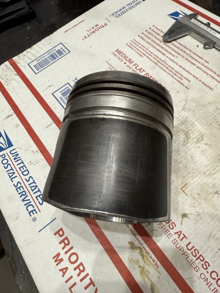 Cummins 6bta STD size piston 5591