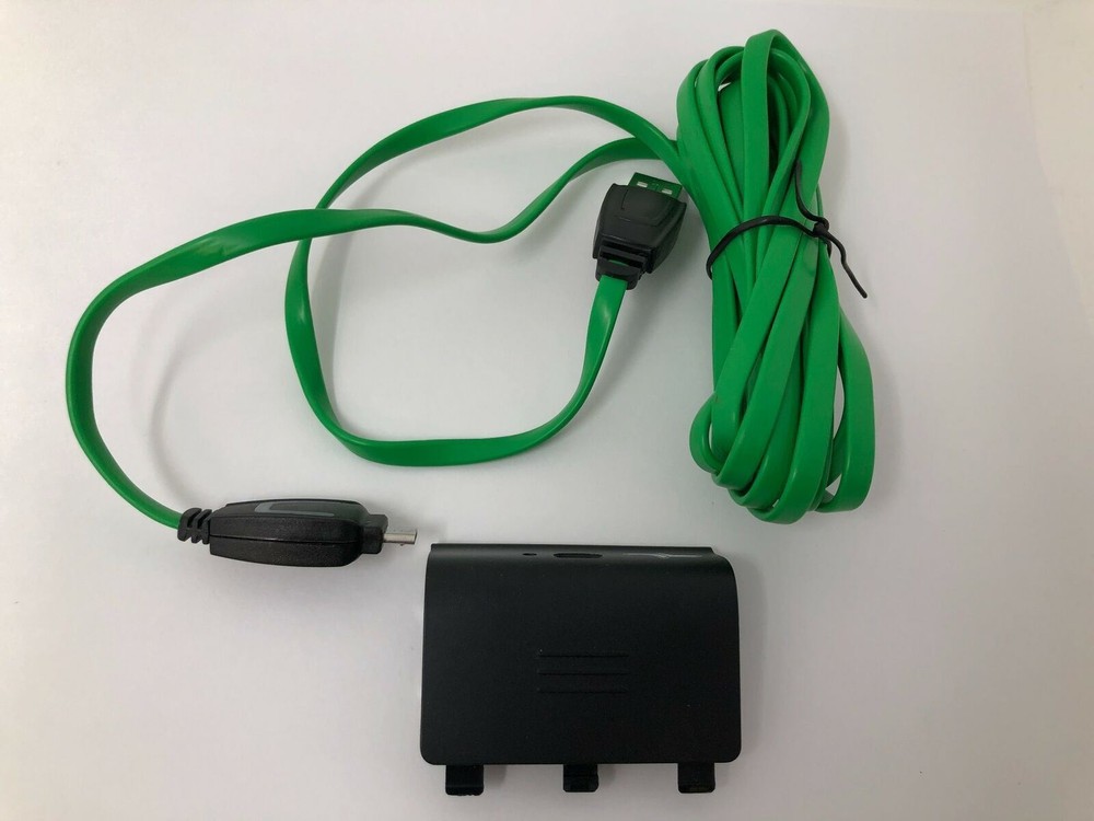 10 ft. USB Micro-B cable w/ bonus rechargeable battery pack for Xbox One [USED]