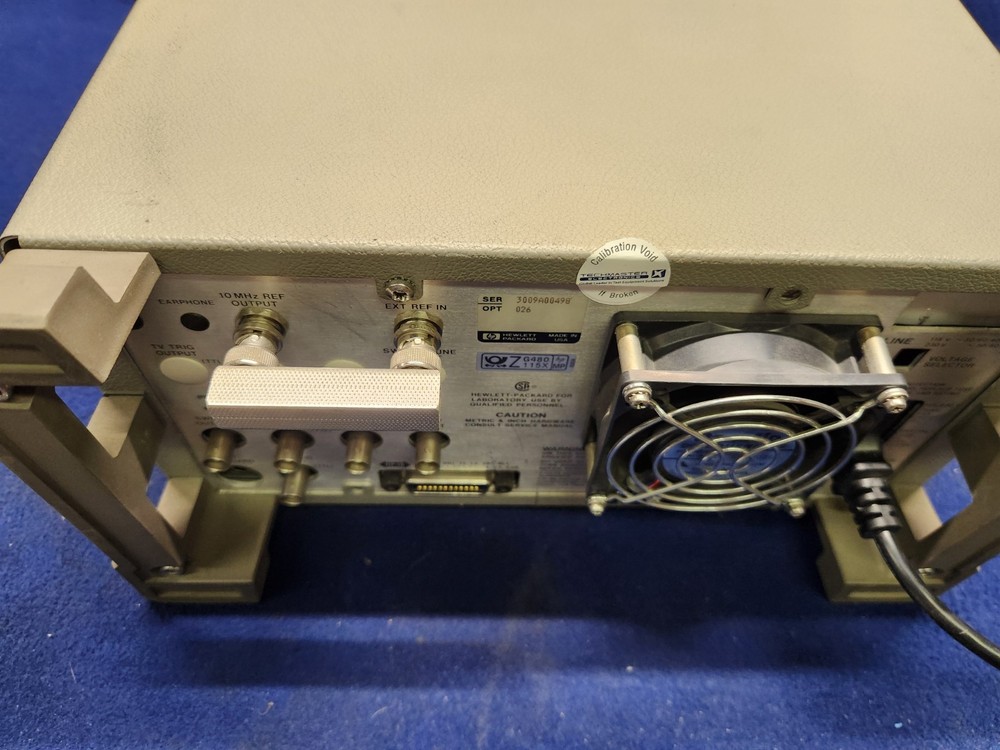 HP HEWLETT PACKARD 8593A OPTION 026 SPECTRUM ANALYZER