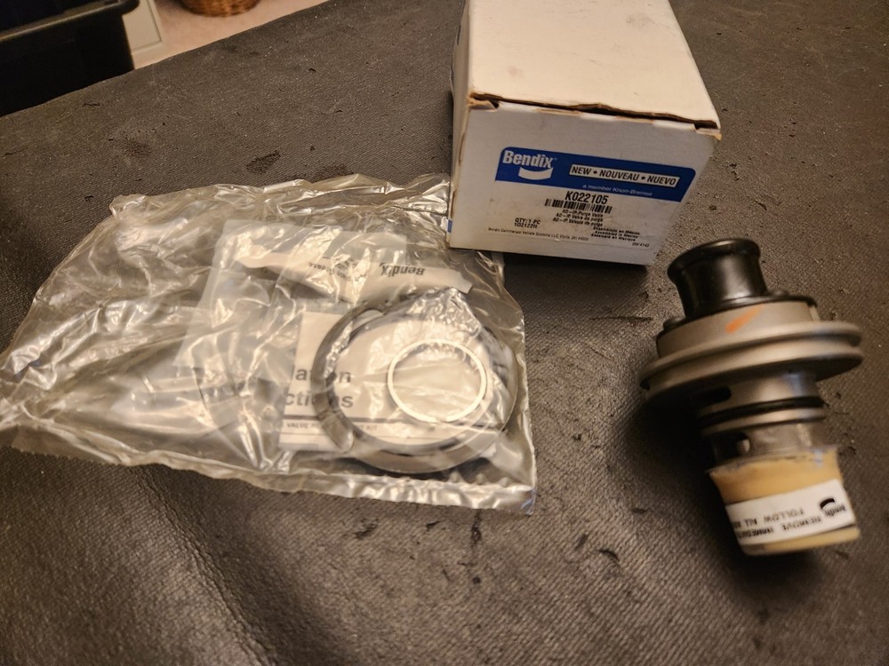 Bendix K022105 IP Purge Valve