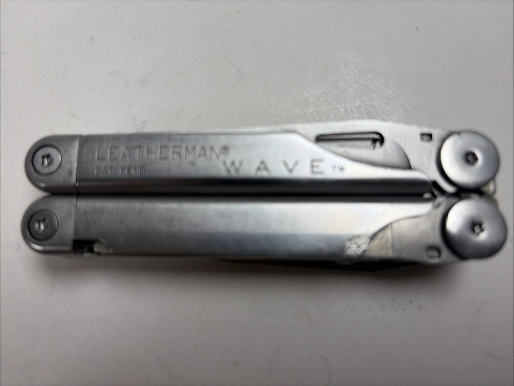 LEATHERMAN WAVE MULTITOOL Used with some light wear