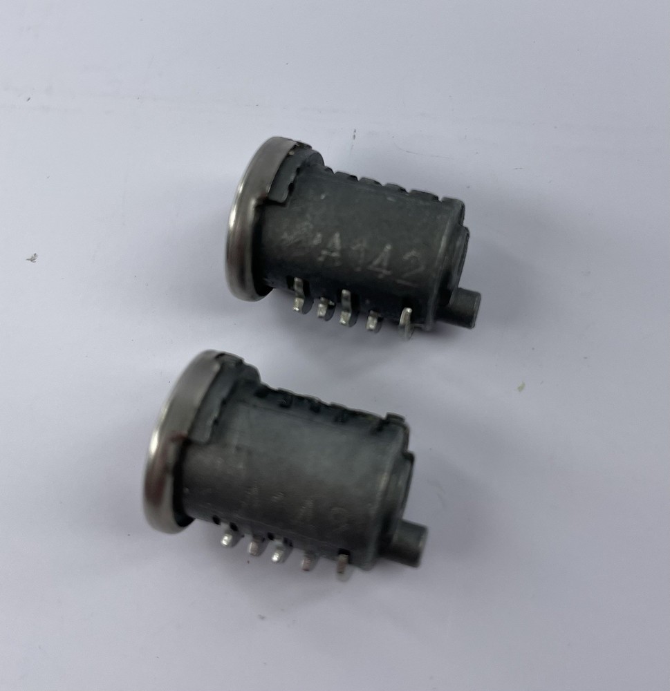 Yakima SKS Lock Core A142 Genuine Pair