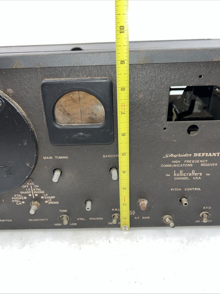 Hallicrafts Skyrider Defiant SX-24 High Frequency Communications Receiver