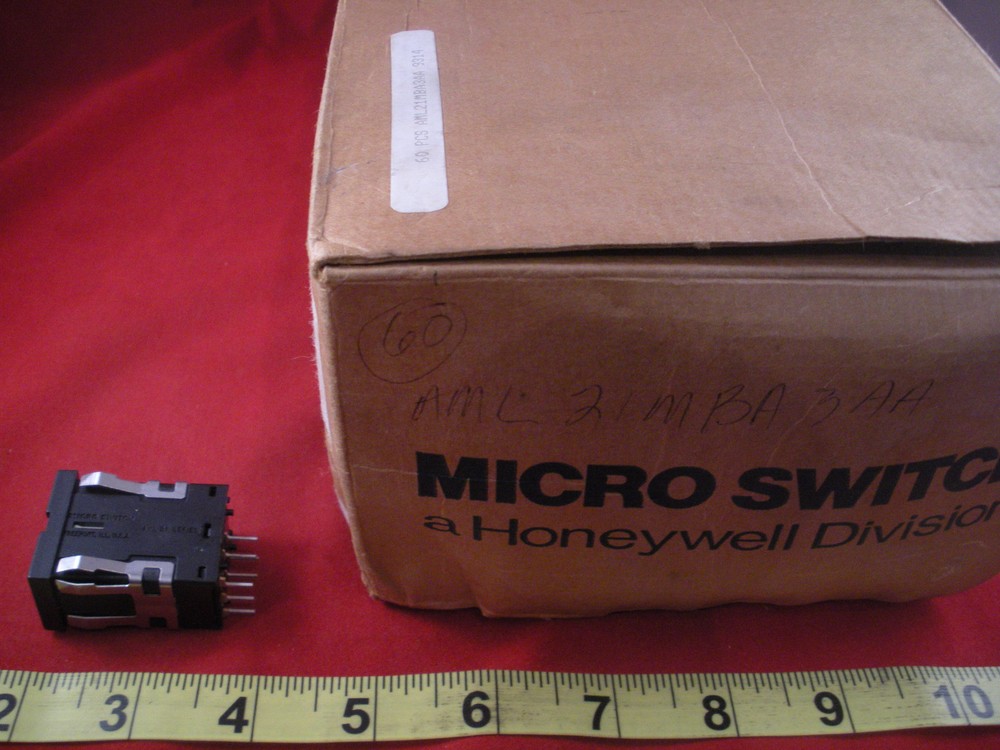 Honeywell Microswitch AML21MBA3AA Pushbutton Switch 9314 2a 250v 3a 125v ac New