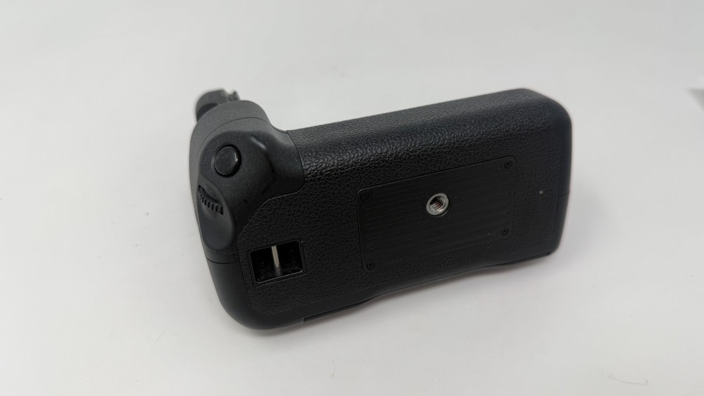 Canon Battery Grip BG_E2 for 20D 30D