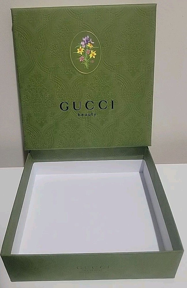 👀》🔥AUTHENTIC Gucci Logo Imprinted Green Gucci Bloom Empty Storage Gift Box 🆕️