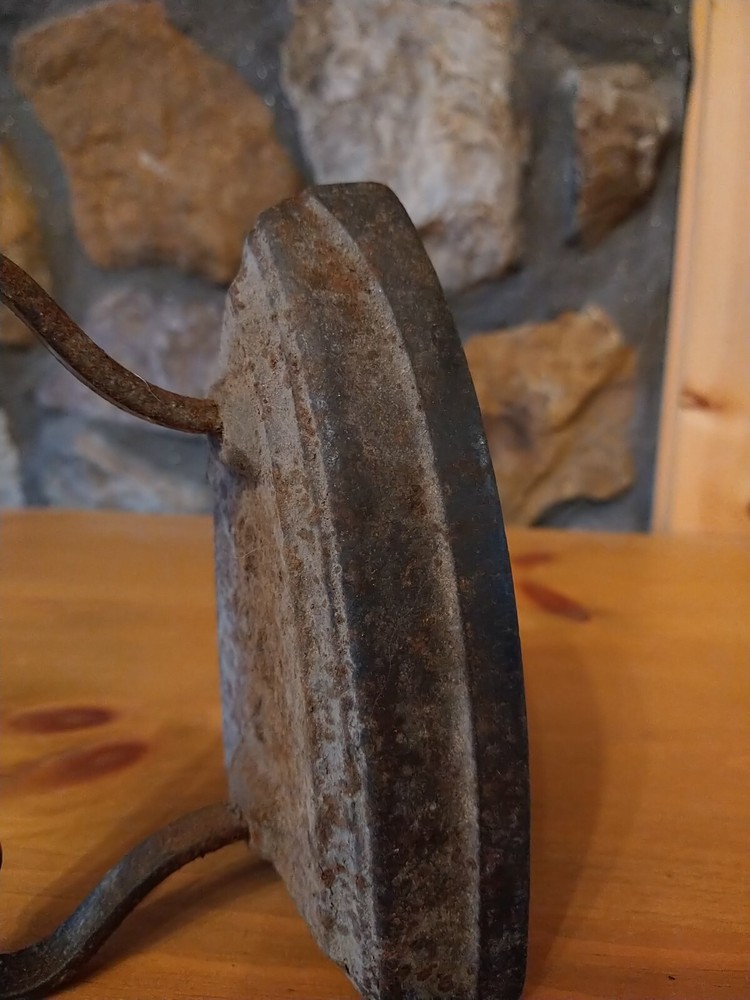 Vintage Antique Cast Iron Flat Iron Clothes Rustic