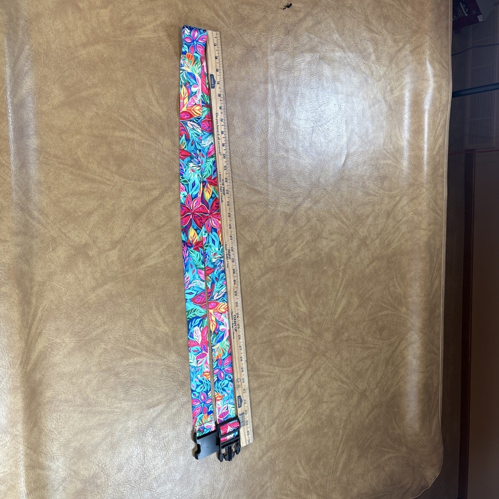 Unbranded adjustable guitar strap 33-66 inch with plastic closure