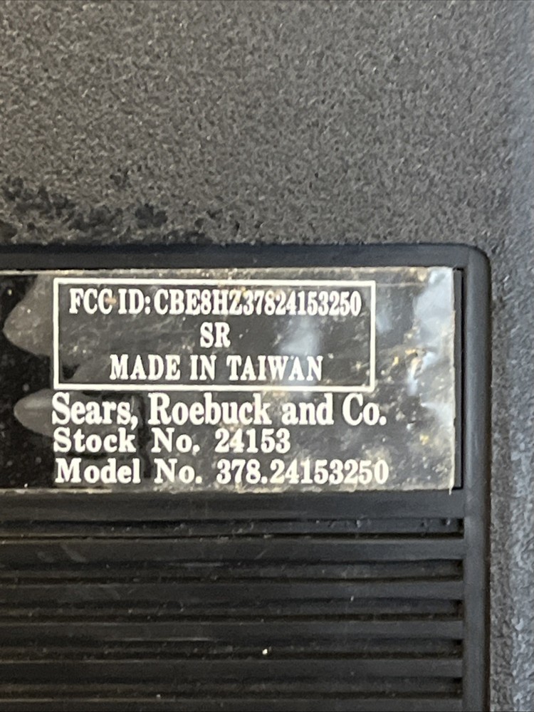 Vintage Sears Roebuck Portable Handheld Solid State AM/FM,TransistorRadio Tested
