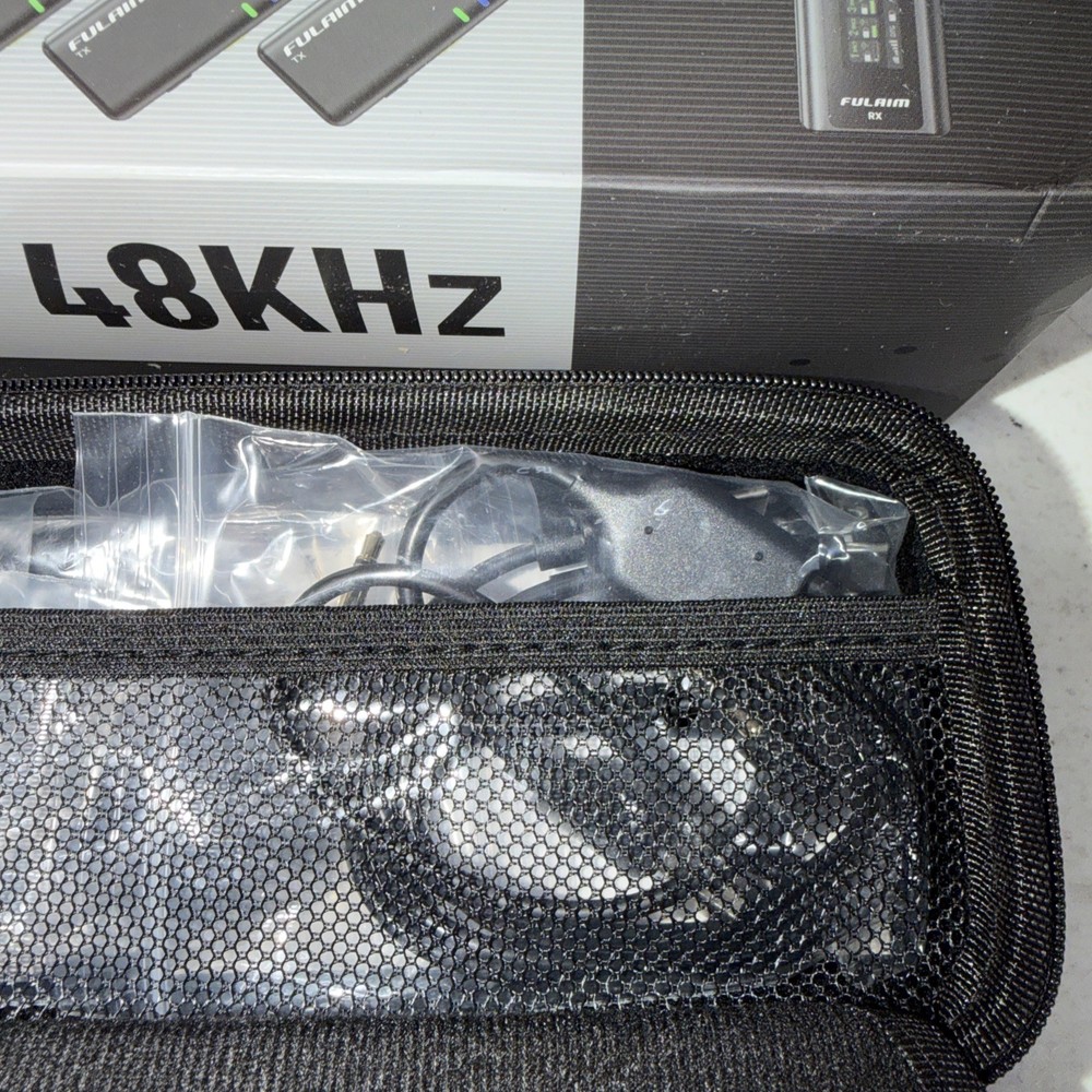 X6 Wireless Lavalier Microphones with for iPhone, iPad, Android, 4 Transmitter