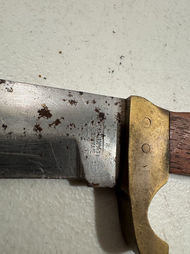 Vintage Hunter Knife Blade-Wood Handle Fixed Blade