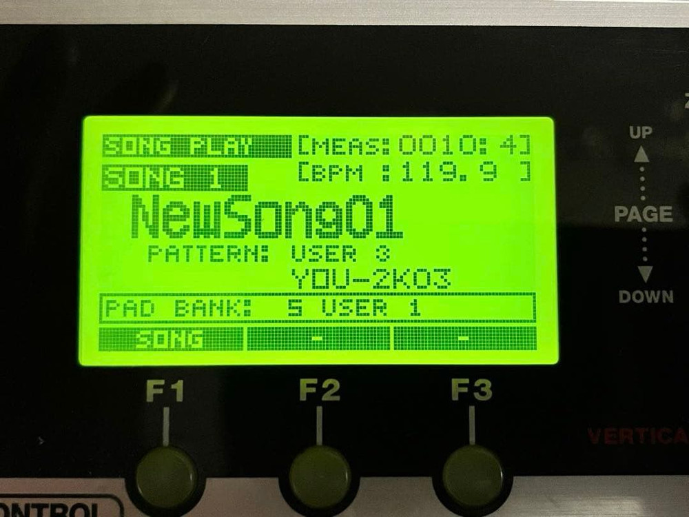 BOSS SP-505 Sampler Groove Sampling Workstation MIDI Pads Effects