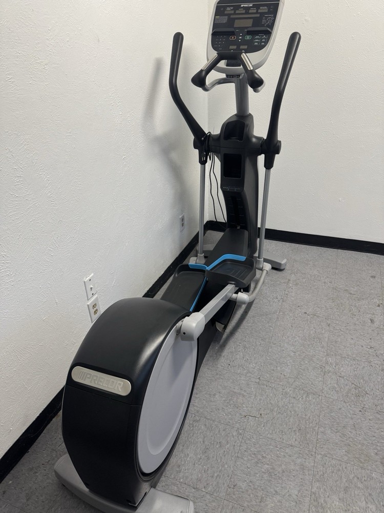 Precor EFX 885 Version 2 Elliptical w/ P30 Console - Cleaned & Serviced