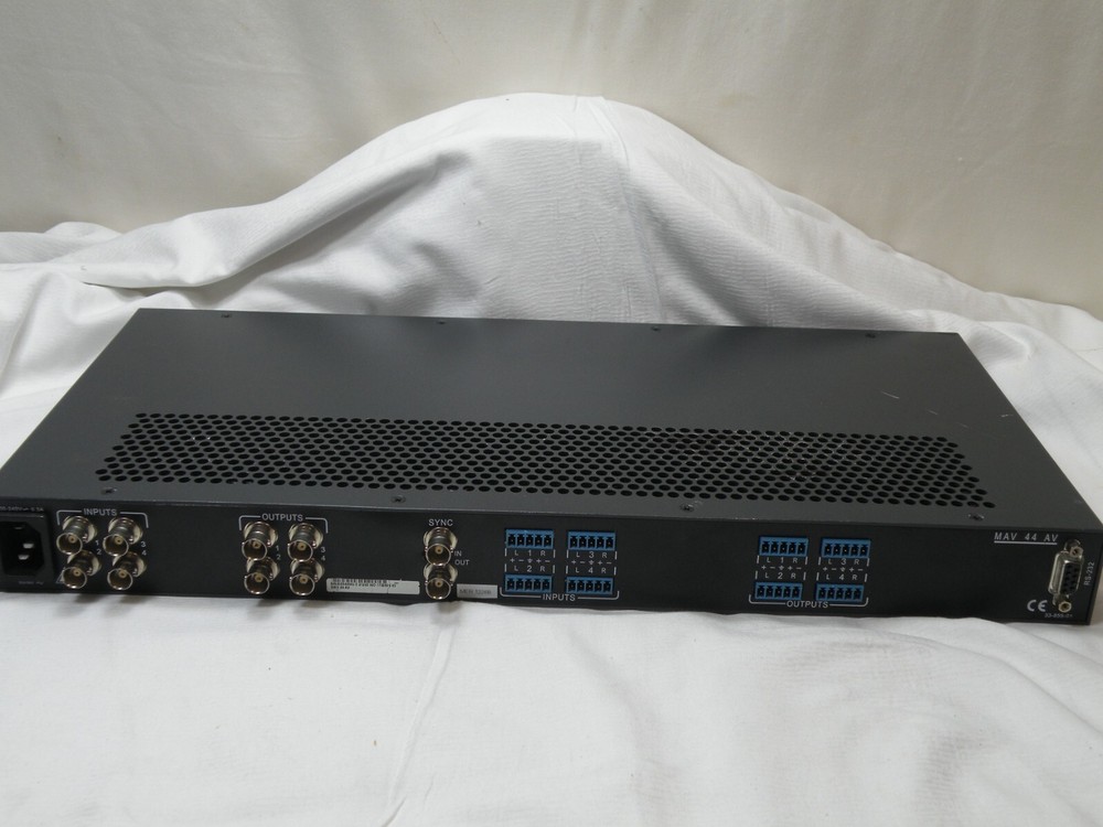 Extron MAV 44 AV, Composite Video Audio Matrix Switcher