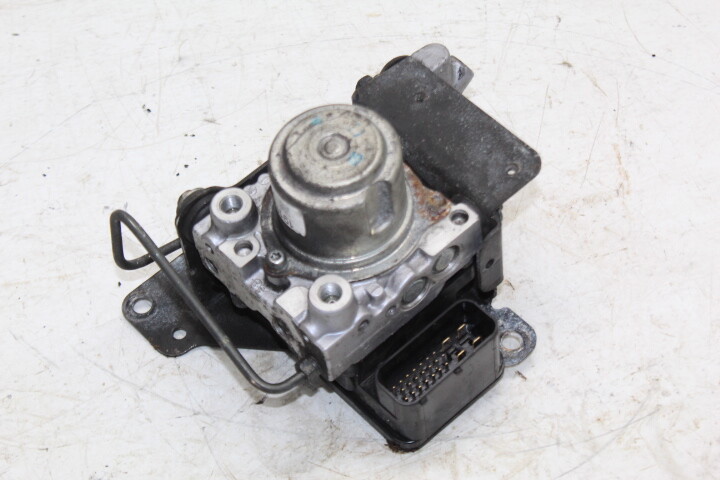 2013 VICTORY VISION TOUR ABS BRAKE PUMP UNIT MODULE