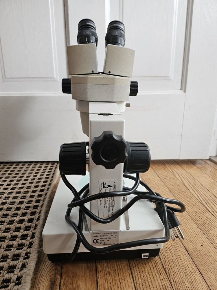 Unitron Model Zsm Stereo Microscope 0.6X-3X Zoom Range