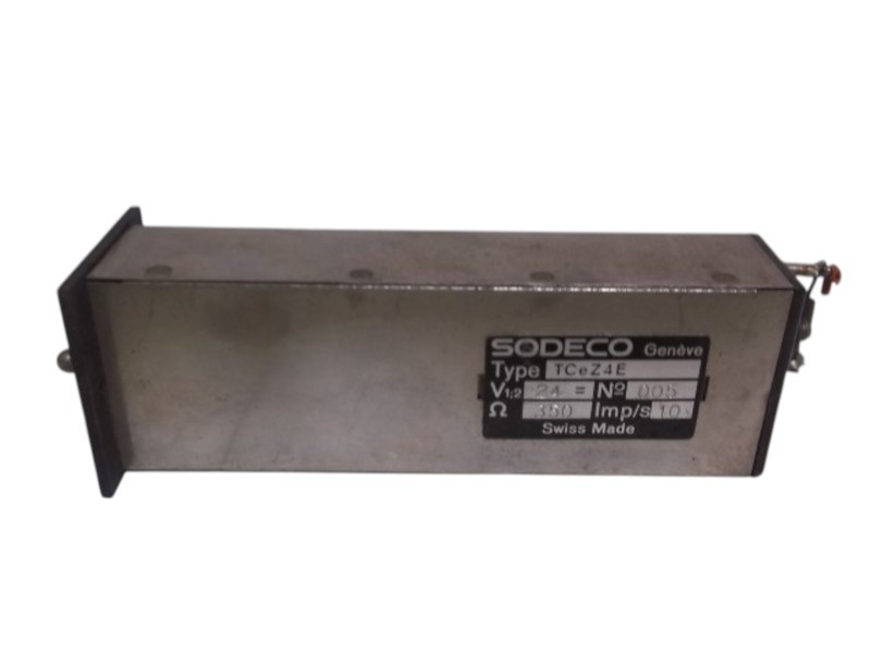 SODECO TCeZ4E IMPULSE COUNTER W/ RESET  UNMP