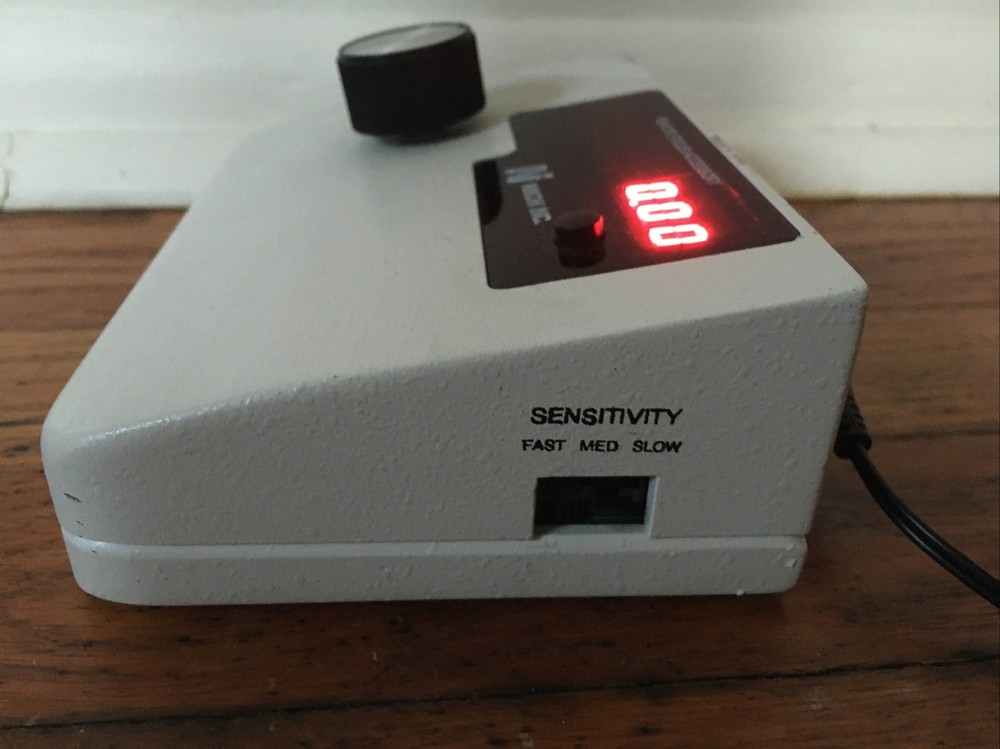 Nikon Remote Focus Accessory - Vertical Motor Controller Model 99644