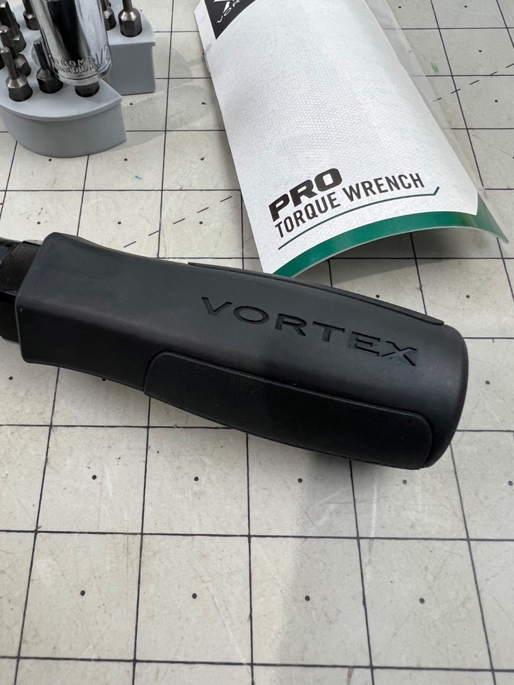 Vortex Pro Torque Wrench 1/4" Bit Set Adjustable 10-90 In-Lbs Includes Bits & So