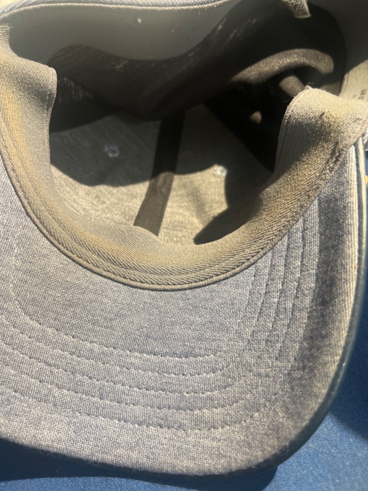 Under Armor hat blue sz7 Nwot