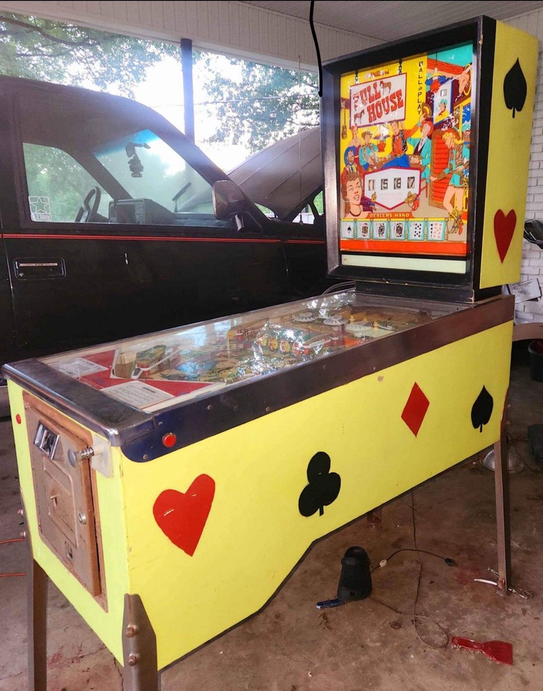 William Full House Pinball Machine
