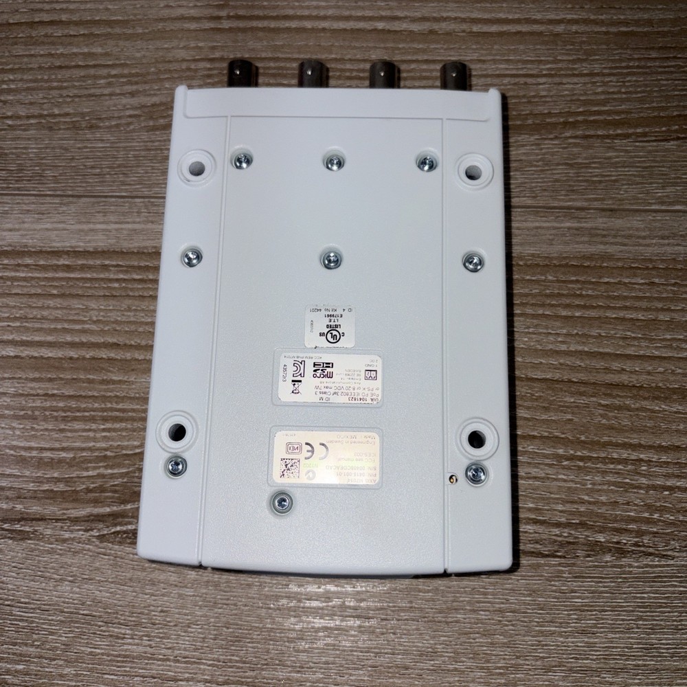 Axis Communications M7014 4 Port 0415-001-01b Vs
