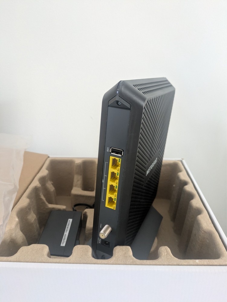 NetGear AC1900 WiFi Cable Modem Router C7000