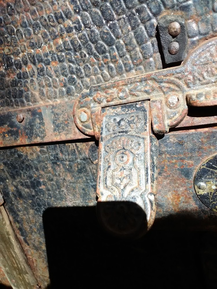 antique steamer trunk with double lock