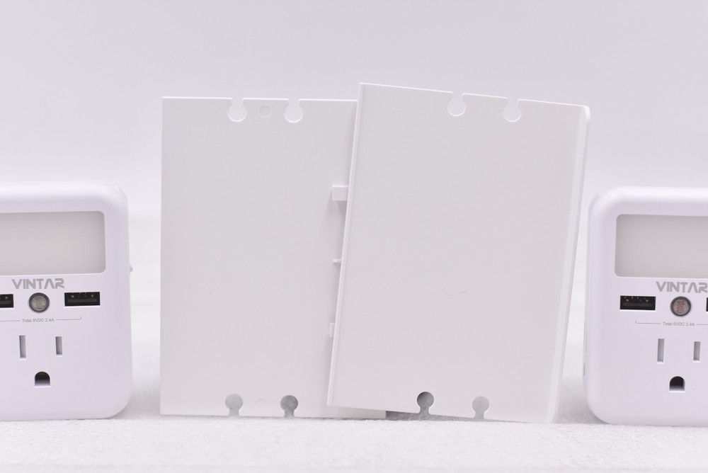 Vintar Wall Outlet Extender w/ USB - White