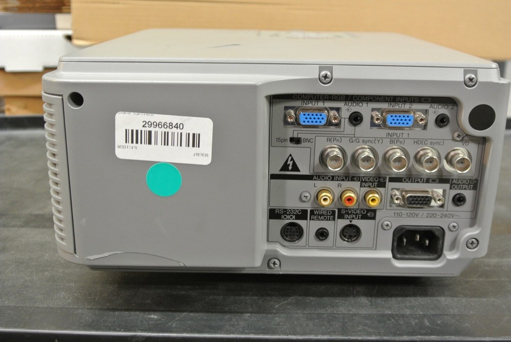 Sharp XG-NV6XU LCD Digital Projector Notevision6 - NO REMOTE, NO POWER CORD