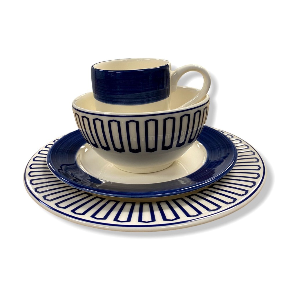 $220 Matceramica Blue Geometric Dinnerware 11-Piece Set