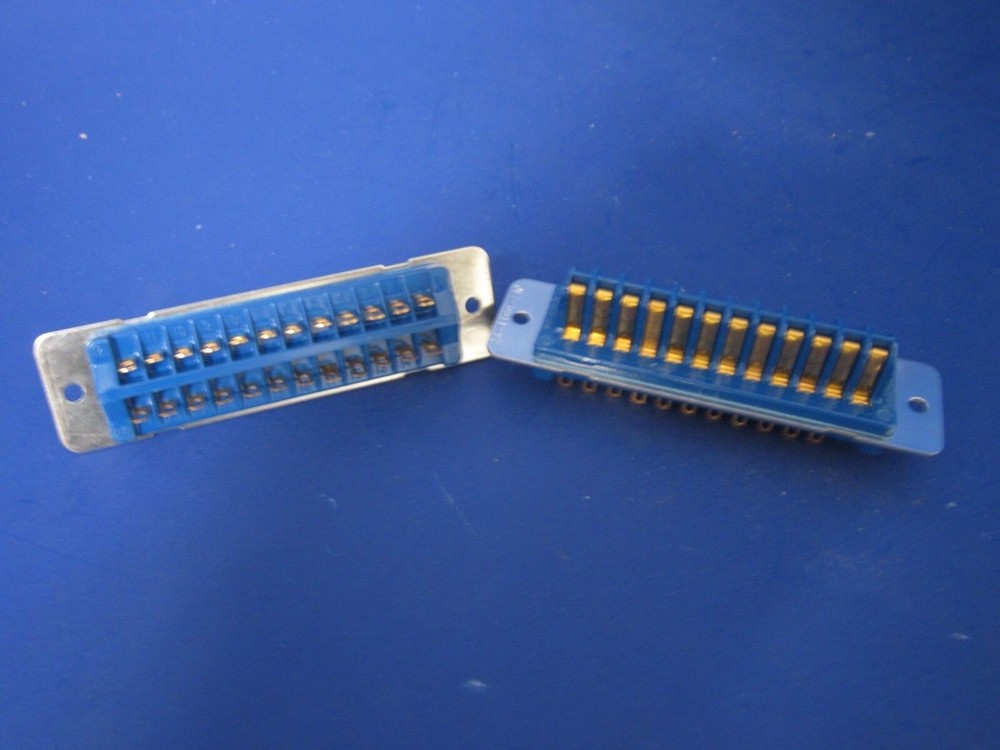 AMPHENOL 26-4100-24P Rectangular Power Connector, 24 Contacts, Lot of 2