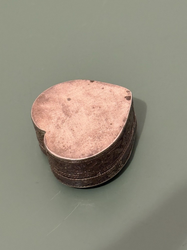 Sterling silver (unmarked) heart shaped pill box possibly Indian