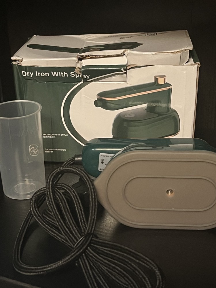 Dry Iron With Spray