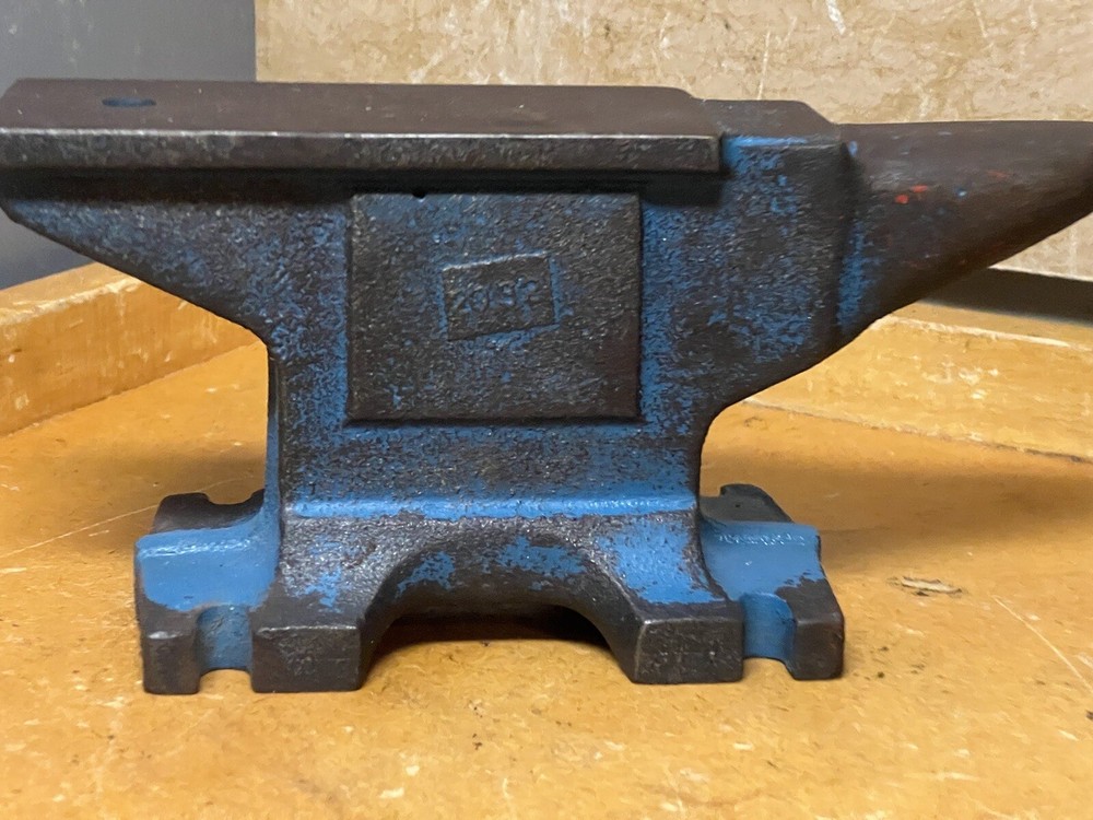 Vintage Anvil 7.70 Lbs.