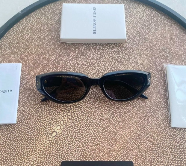 Gentle Monster Duns 01 Sunglasses Black With Case New