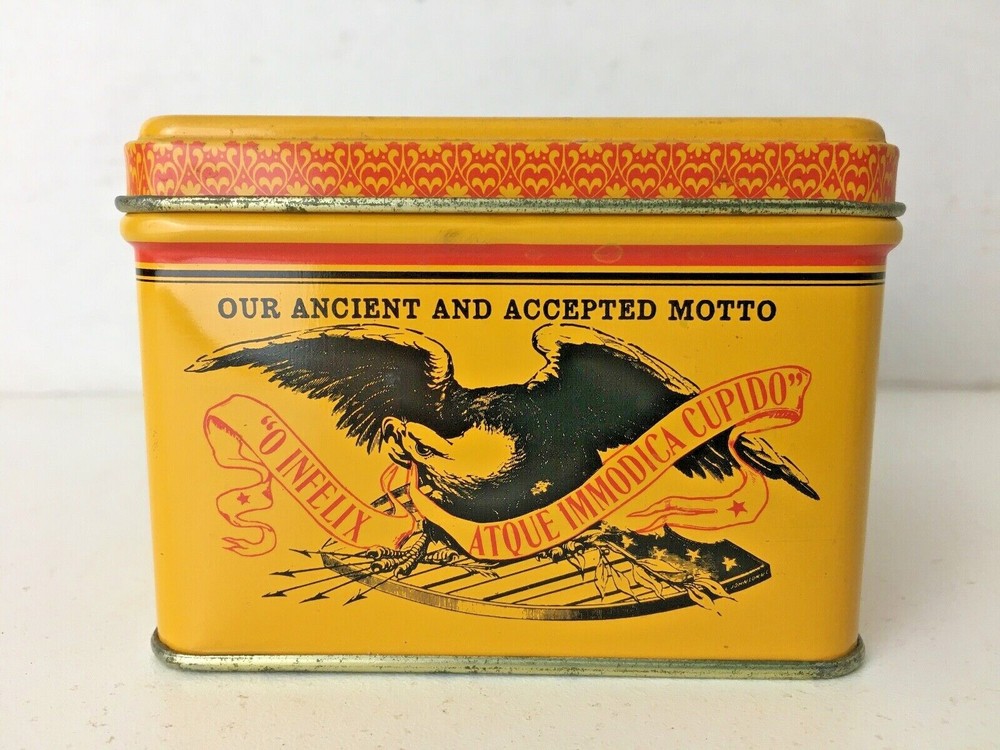 *CLARK'S MIXTURE* "COMMEMORATIVE TIN" c1979 Vintage
