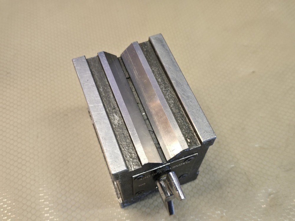 6" Single - Magnetic B Block - Dual Vee