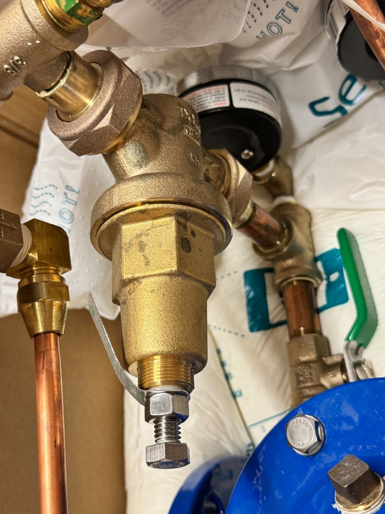 ZURN 112-ZW209BP Pressure Reducing Valve w/ Low Flow Bypass 1-1/2" Flanged (NIB)