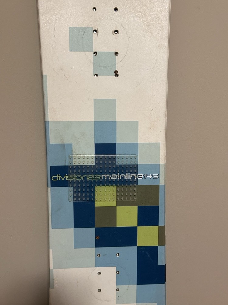 Division 23 Mainline 149 Snowboard Size 149